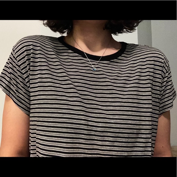 Black and white striped crop top - Picture 3 of 3
